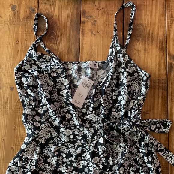 Hollister midi wrap dress - Picture 2 of 3